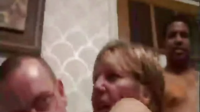 کودک عزیزم ورزش ها ، بهترین کانال فیلم سکسی لگن خود را می مالد